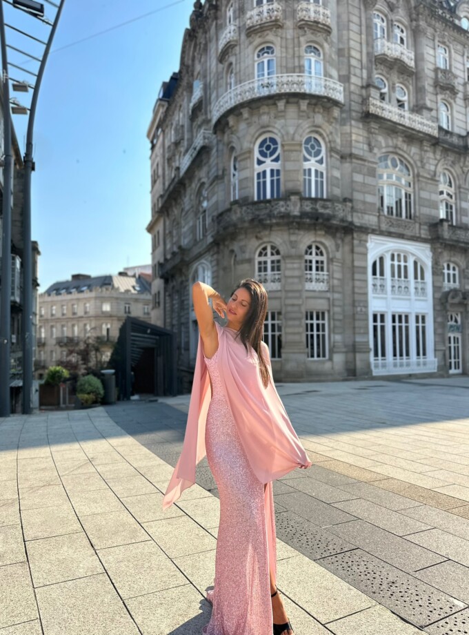 Vestido Lentejuelas Halter Abertura