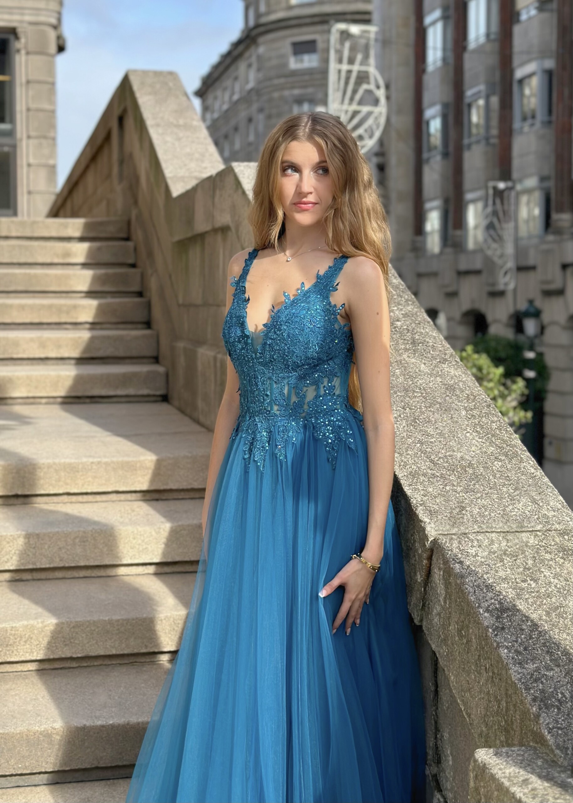 Vestido Tul Largo Corsé Abertura