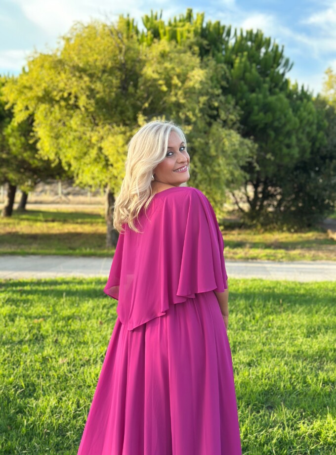 Vestido Capa Broche Flor Curvy