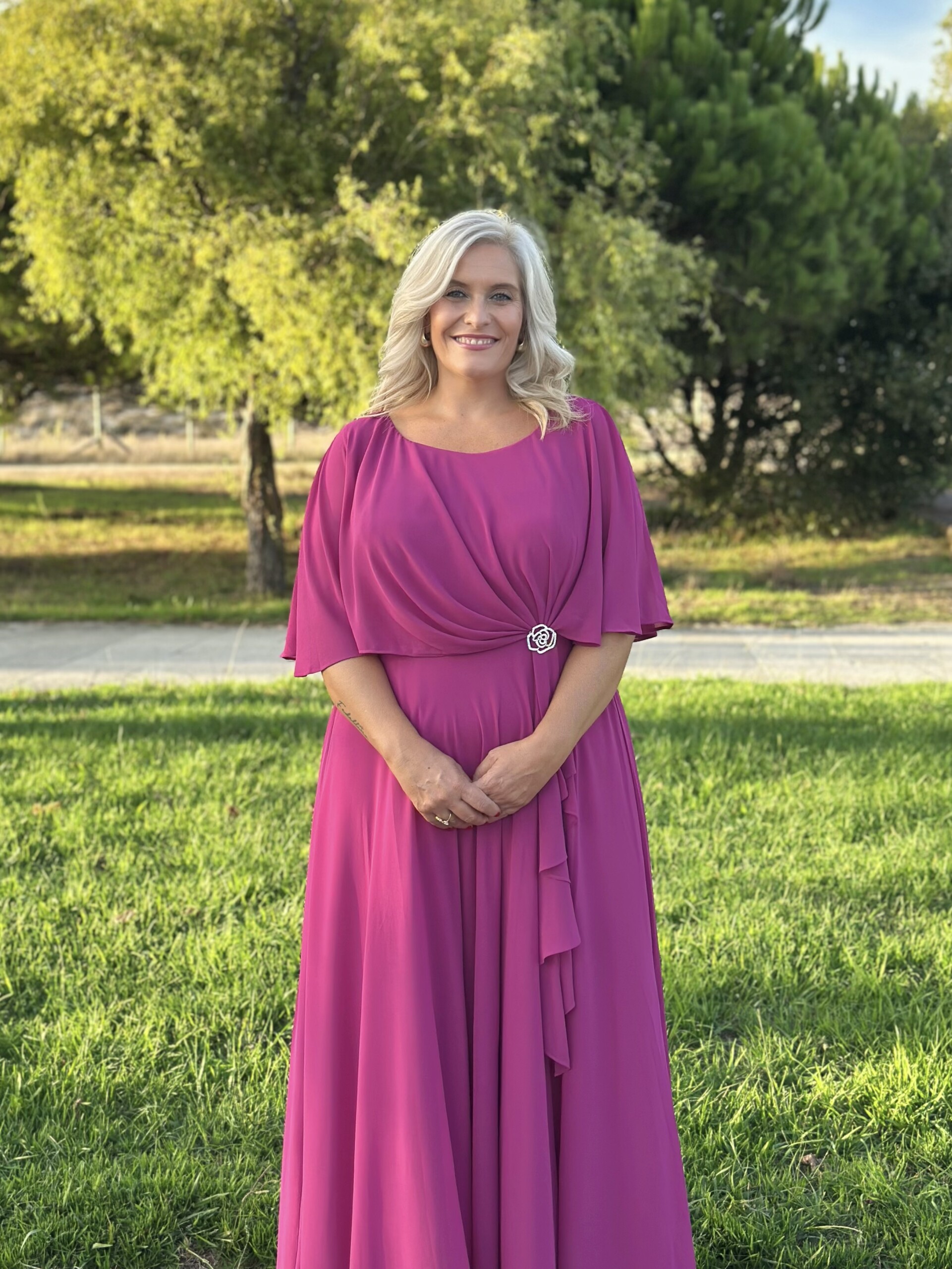 Vestido Capa Broche Flor Curvy