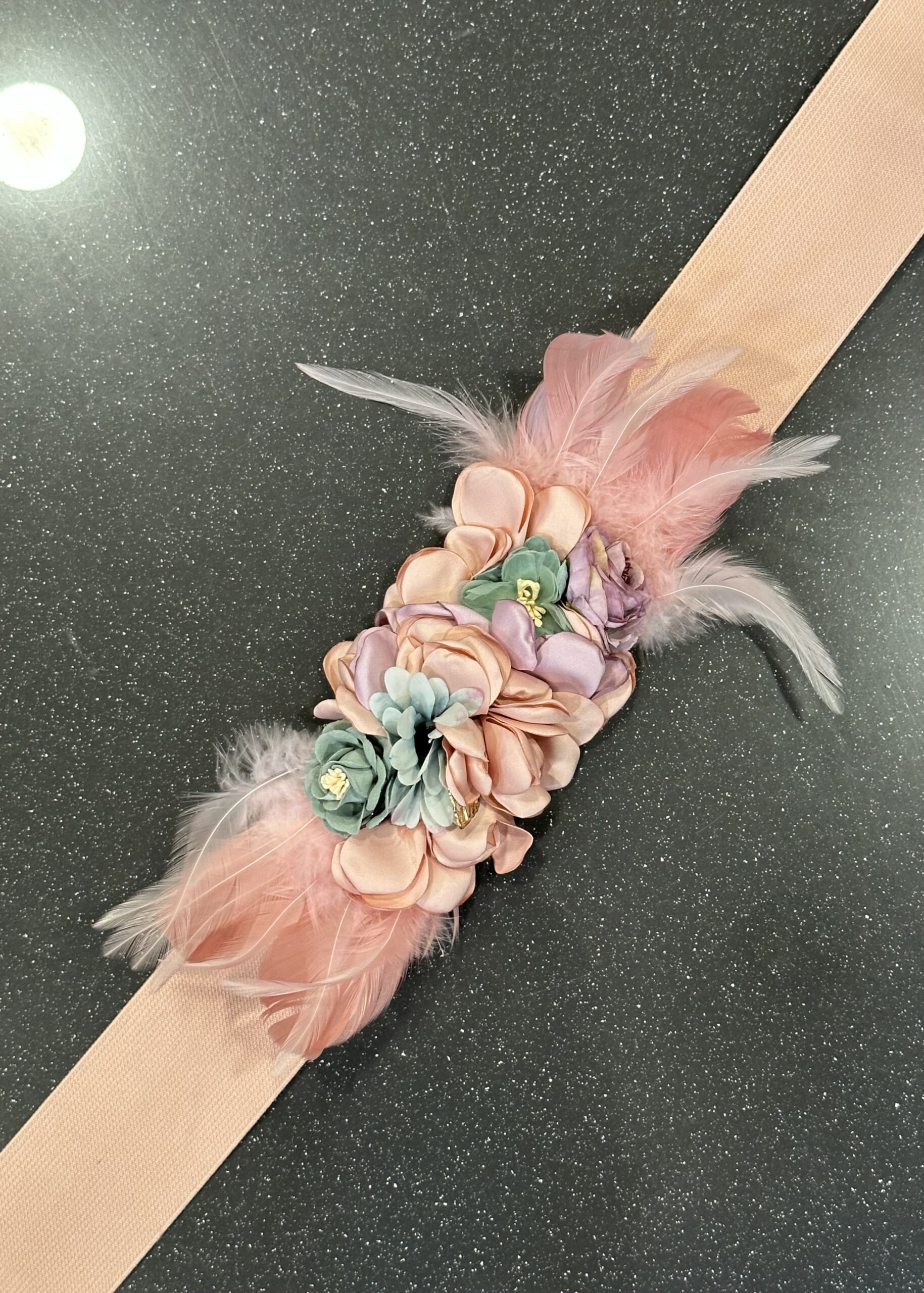 Cinturón Floral Elástico Plumas Rosa
