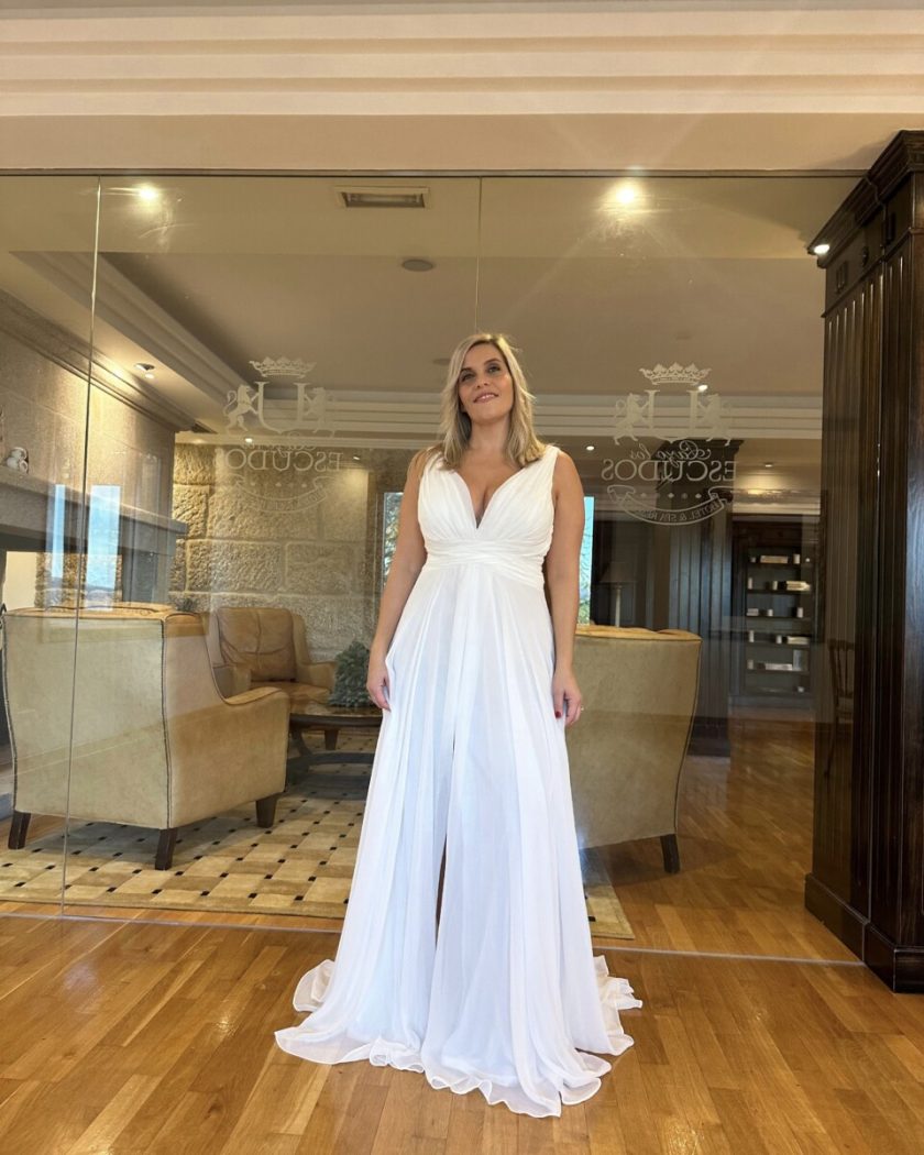 Vestido Dalia Escote Curvy Novia