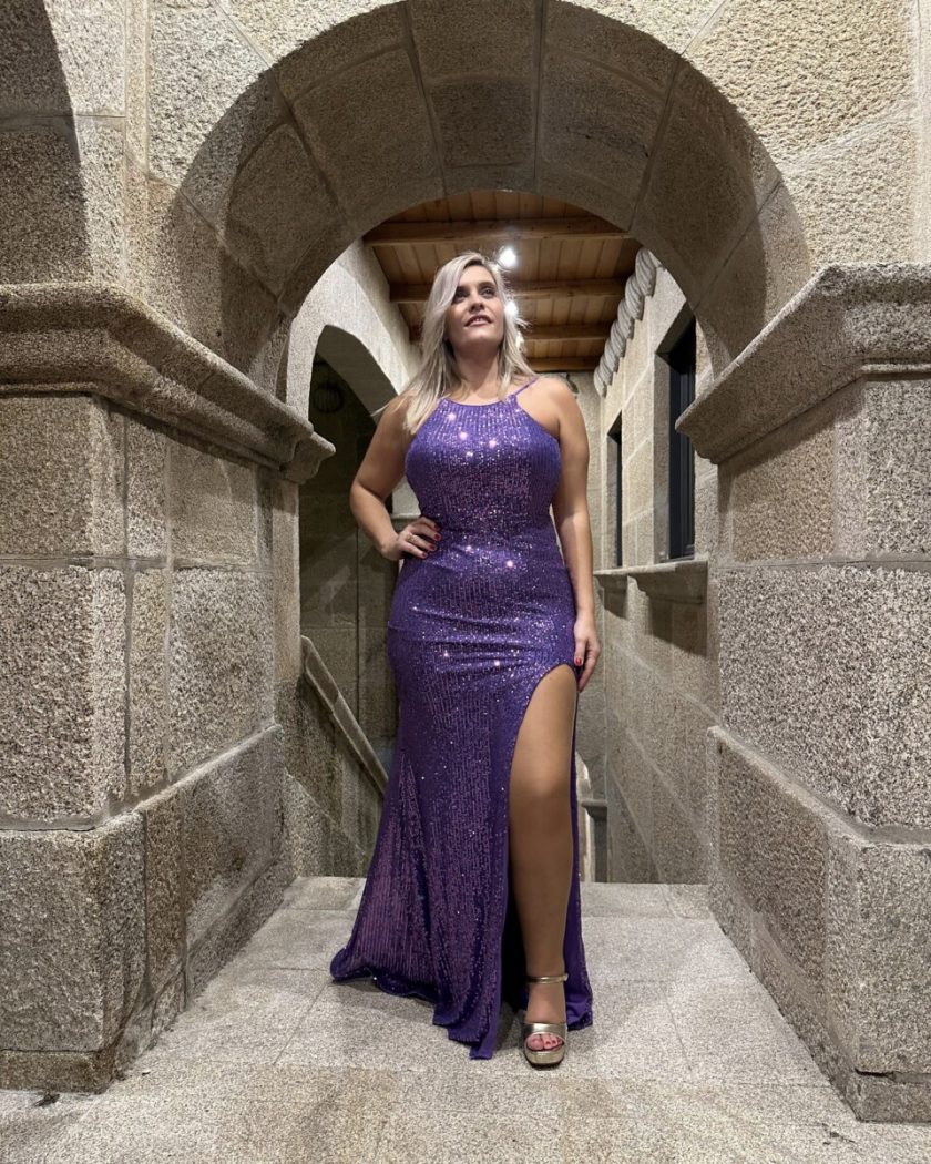 Vestido Lentejuelas Halter Abertura - Imagen 17