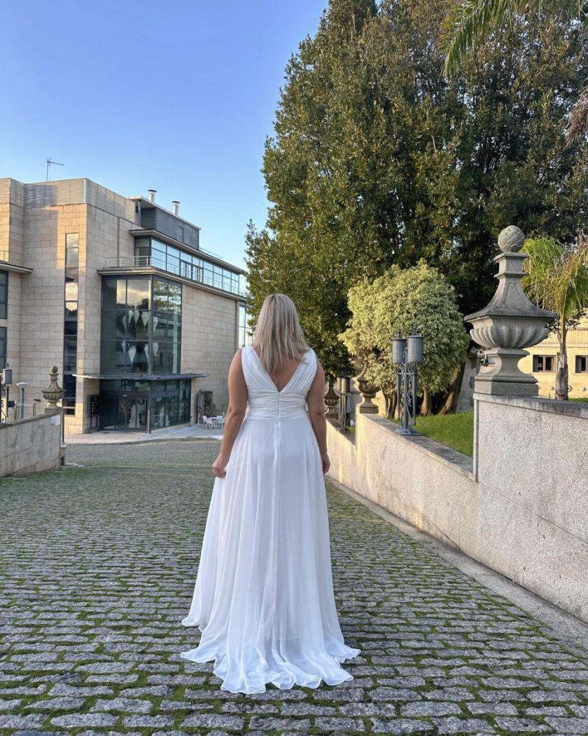 Vestido Dalia Escote Curvy Novia - Imagen 2