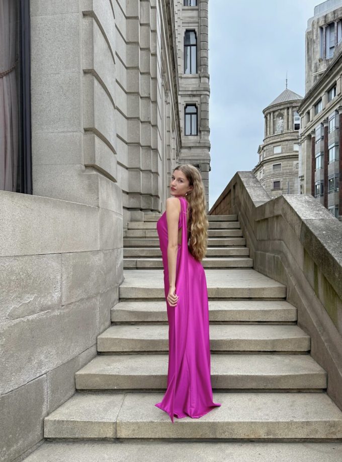 Vestido Seda Atado Cuello