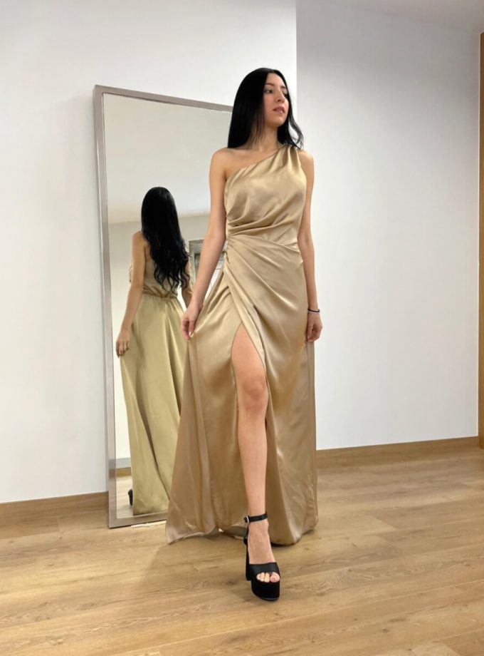 Vestido Asimétrico Seda Cola