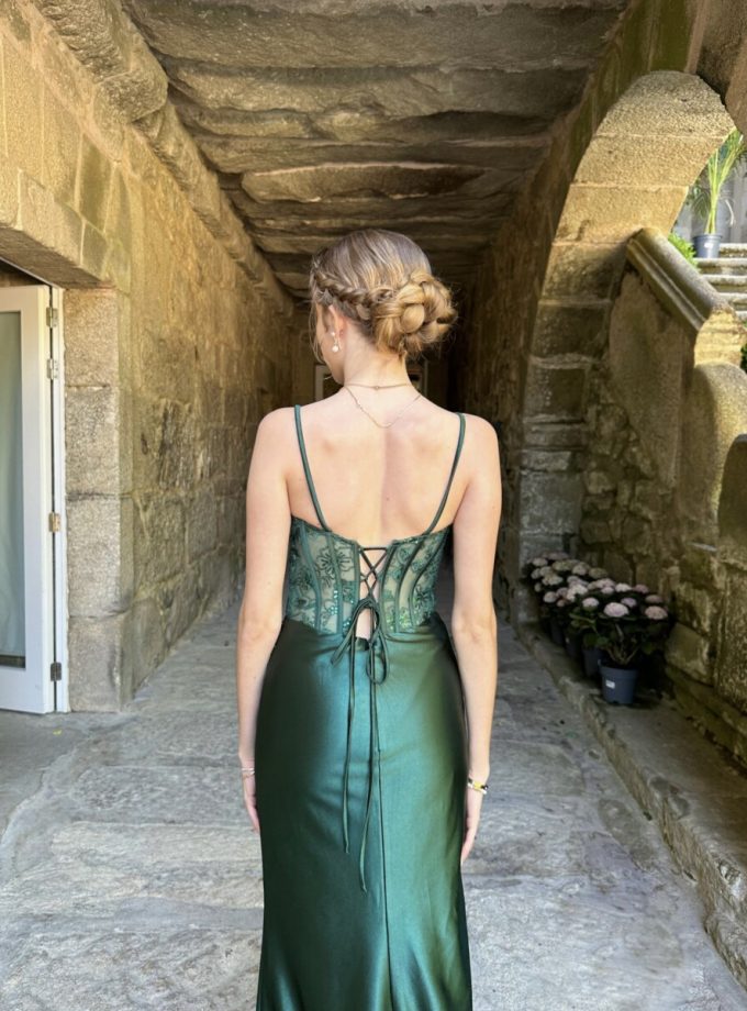 Vestido Seda Corpiño Varillas