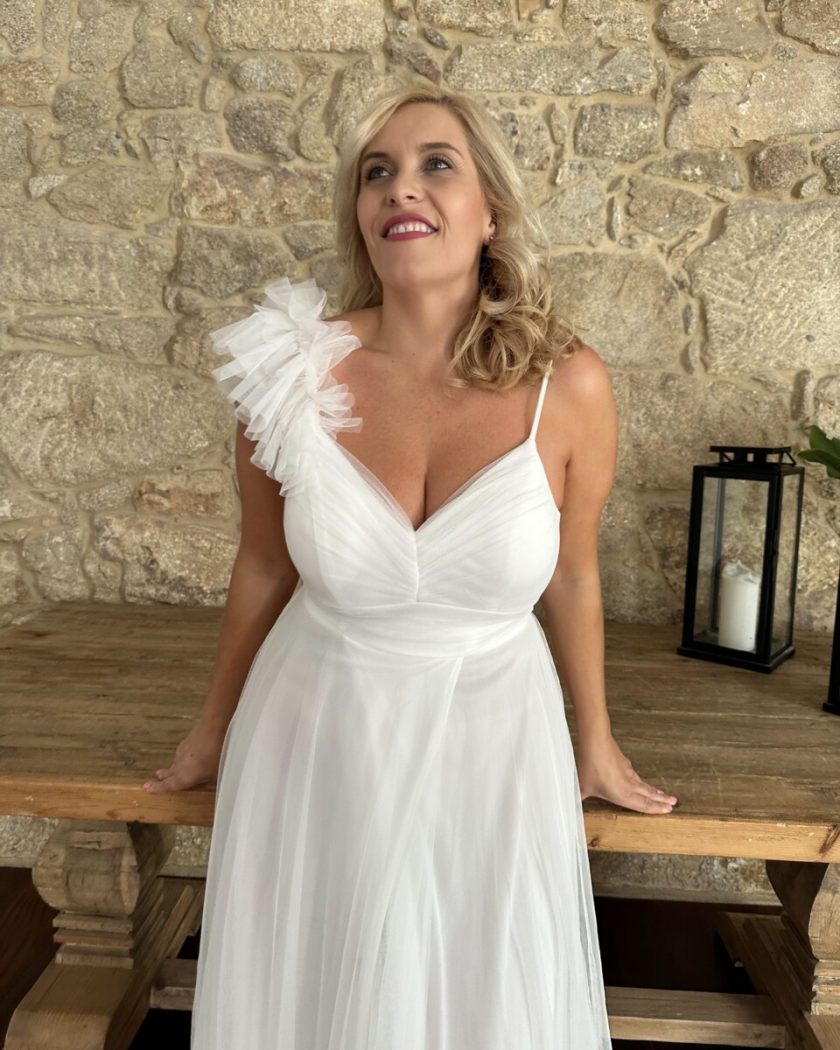 Vestido Tul Abertura Hombro Novia - Imagen 2