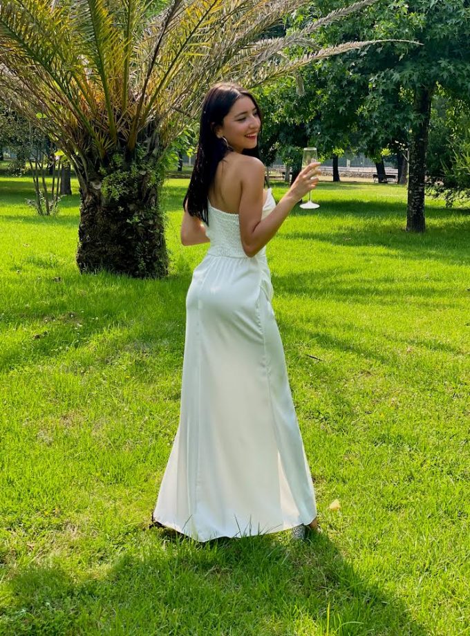 Vestido Asimétrico Abertura Seda Novia