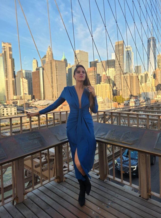 Vestido Seda Escote Nudo Mangas