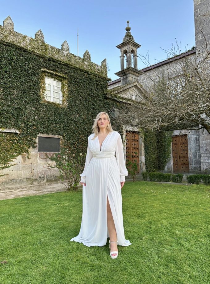 Vestido Gasa Aberturas Mangas Novia