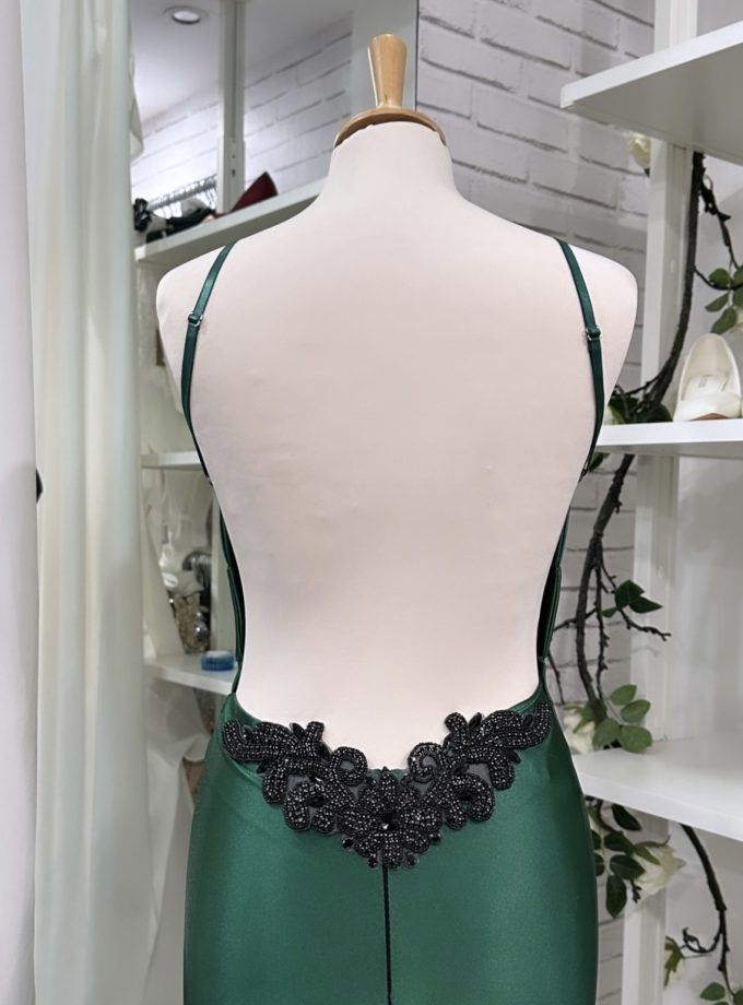 Aplique Pedrería Negro Uve