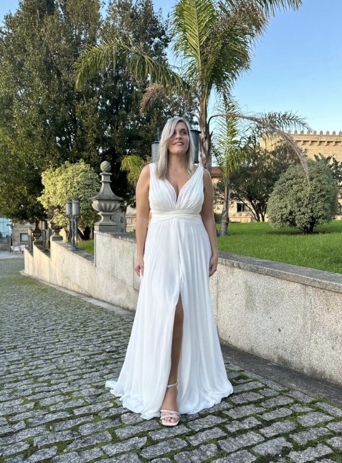 Vestido Dalia Escote Curvy Novia