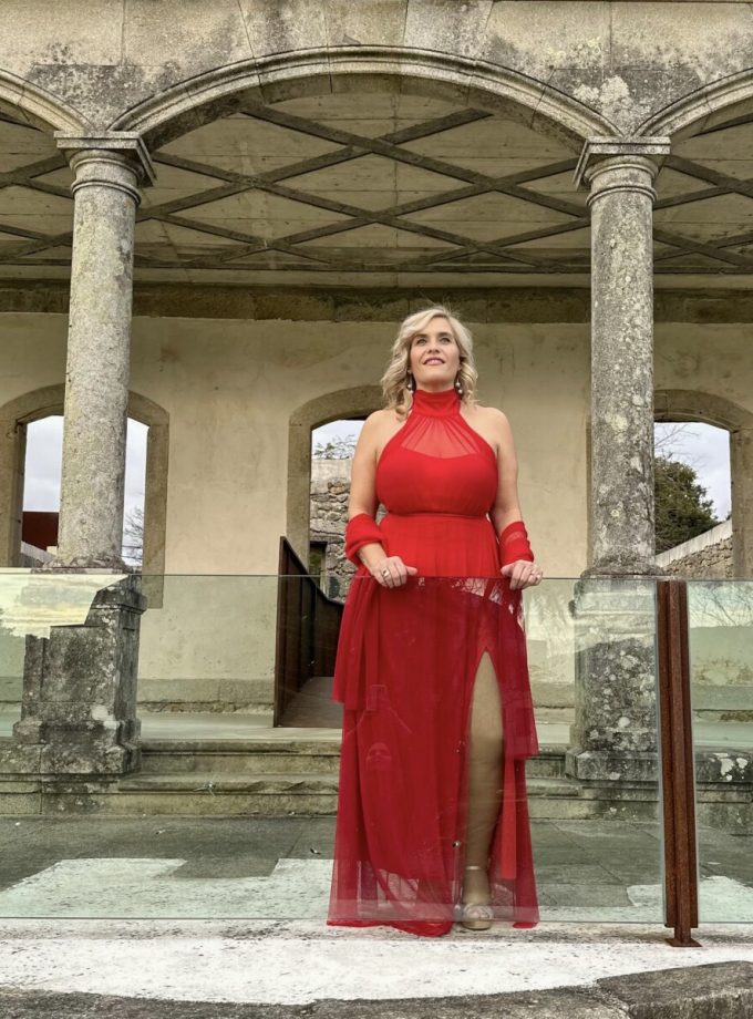Vestido Tul Halter Transparencia pecho