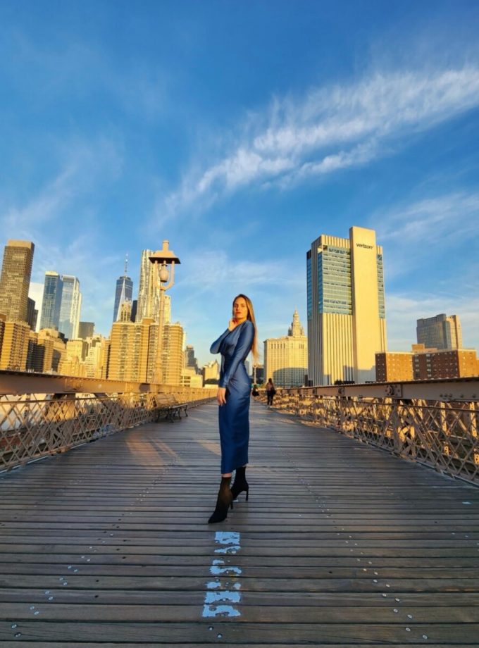 Vestido Seda Escote Nudo Mangas