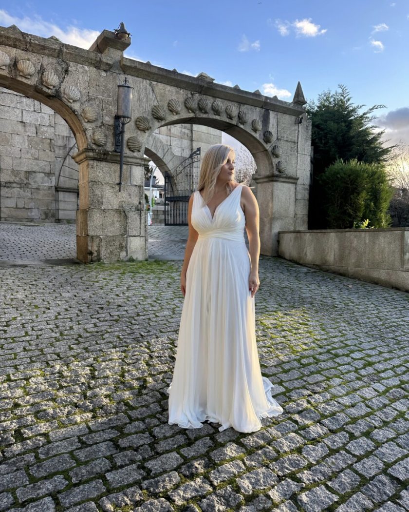 Vestido Dalia Escote Curvy Novia - Imagen 3