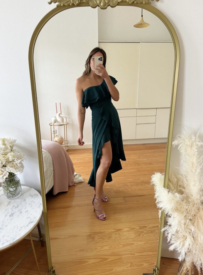 Vestido Volantes Hombros Abertura