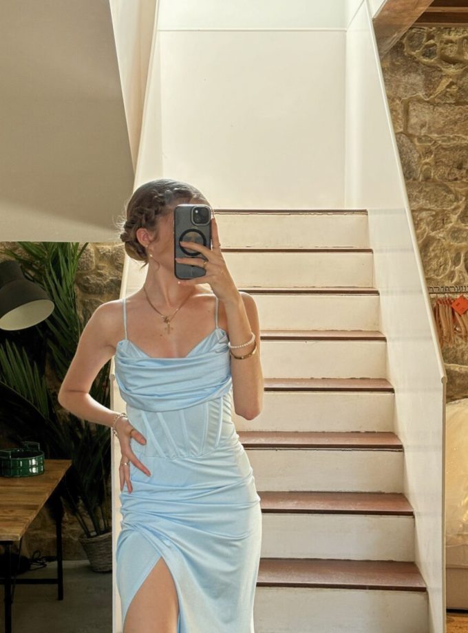 Vestido Seda Varillas