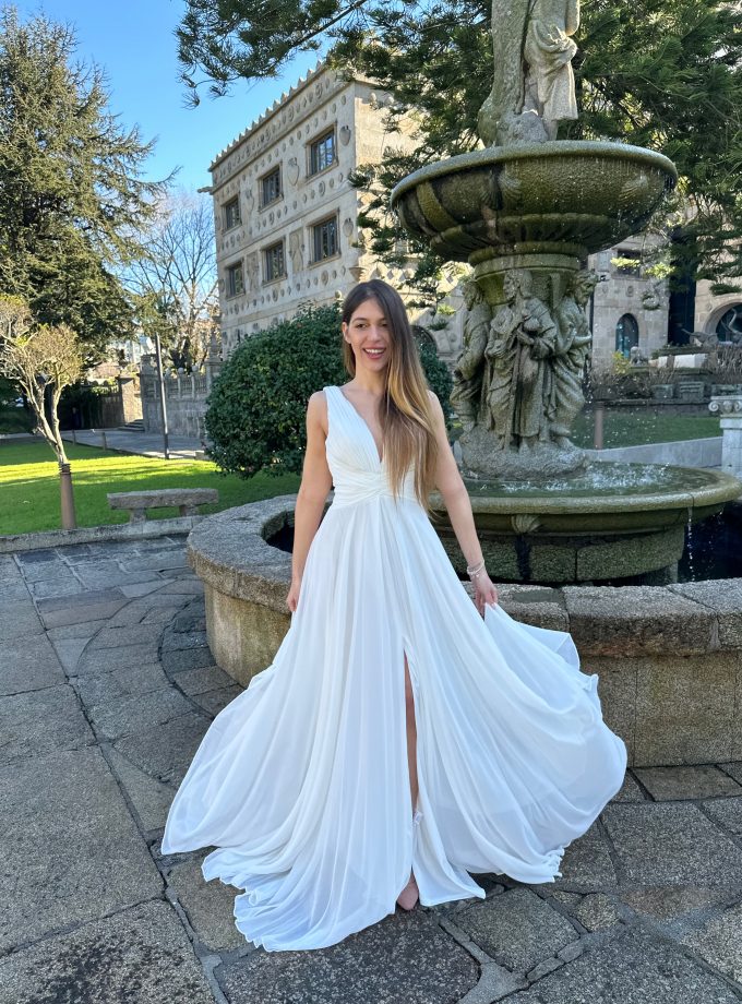 Vestido Dalia Escote Novia