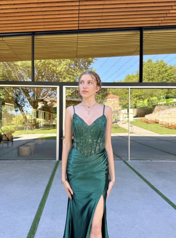 Vestido Seda Corpiño Varillas