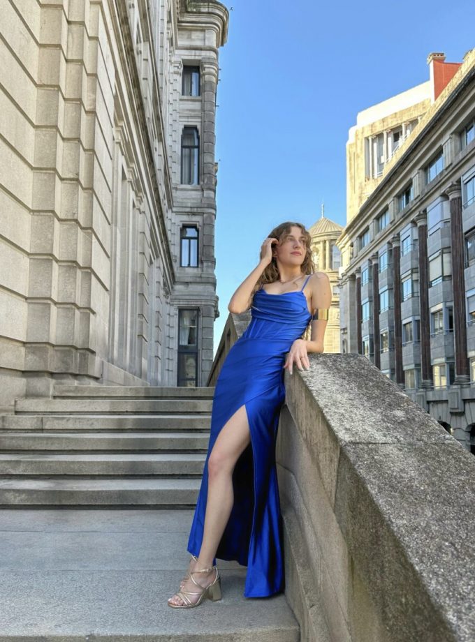 Vestido Seda Varillas