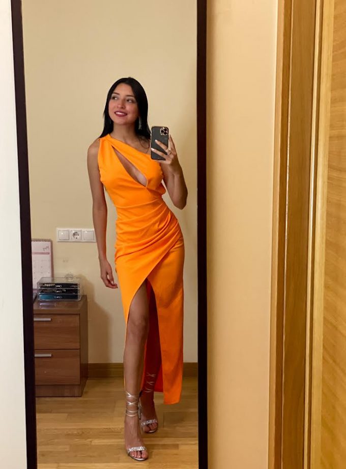 Vestido Yakarta Asimetrico Abertura