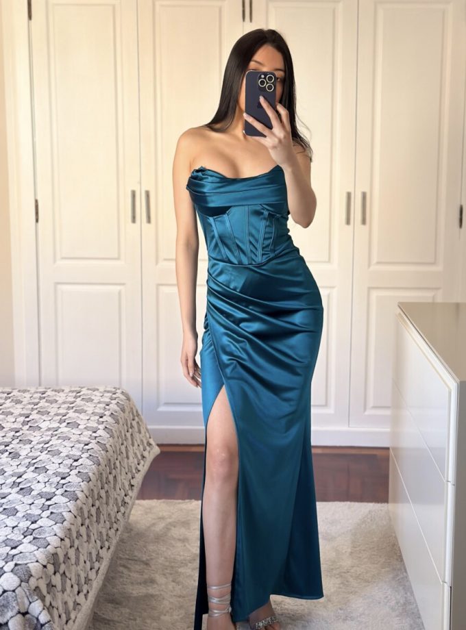 Vestido Seda Varillas