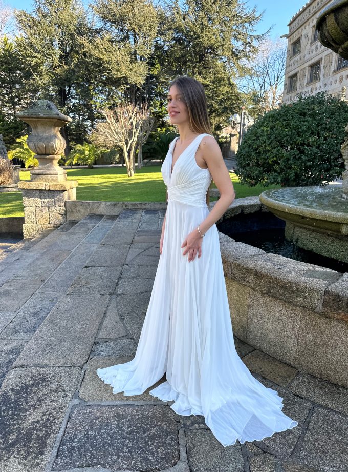 Vestido Dalia Escote Novia