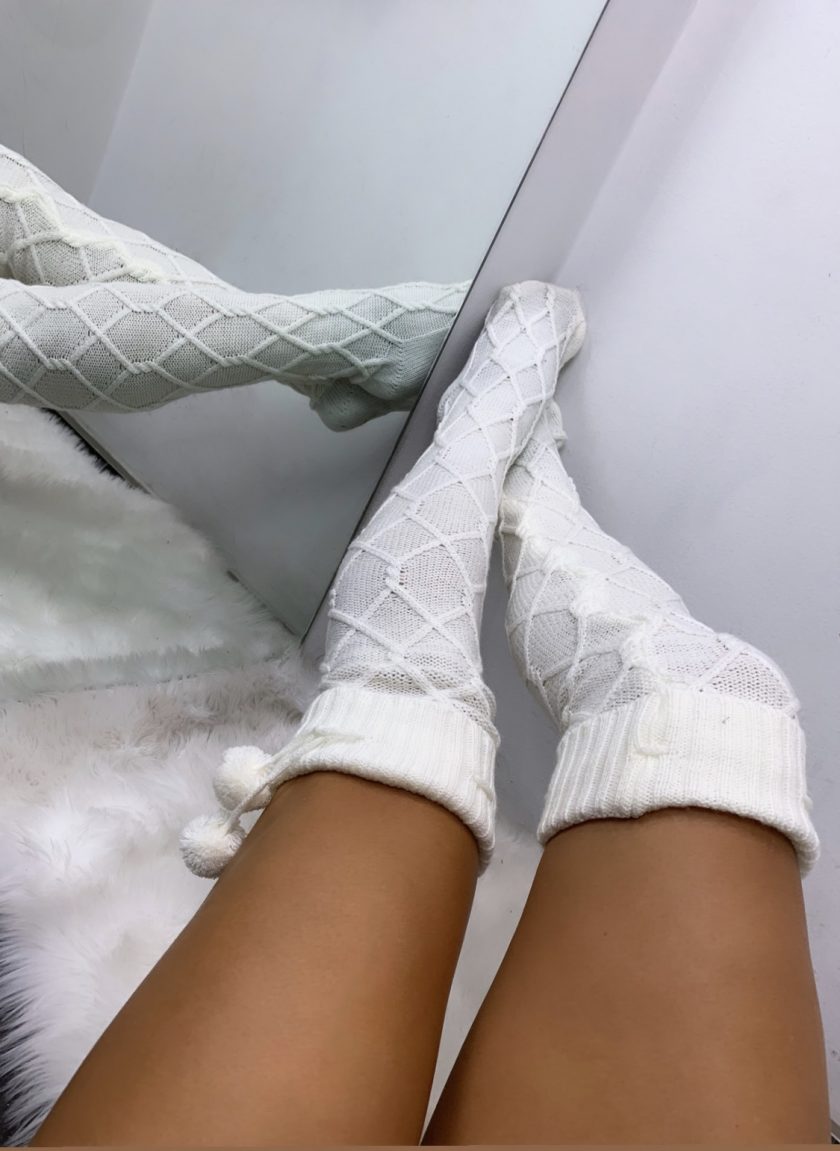 Calcetines Pompones
