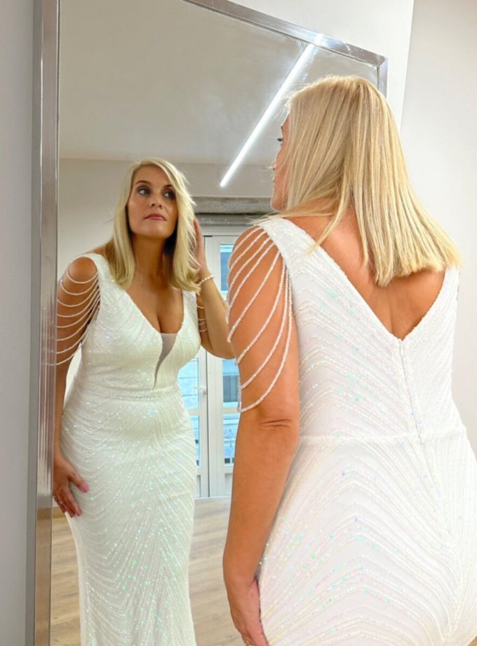 Vestido Cristales Hombro Novia