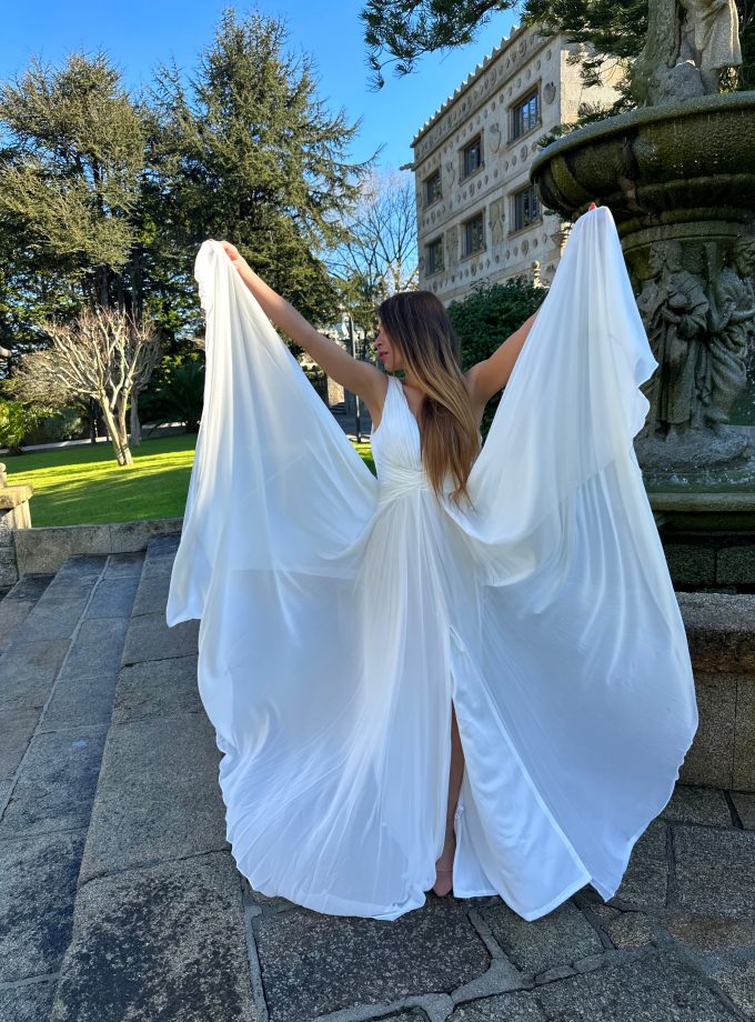 Vestido Dalia Escote Novia