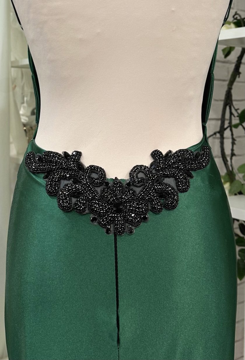 Aplique Pedrería Negro Uve