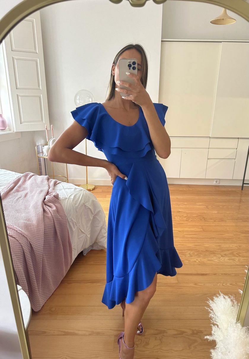 Vestido Volantes Hombros Abertura