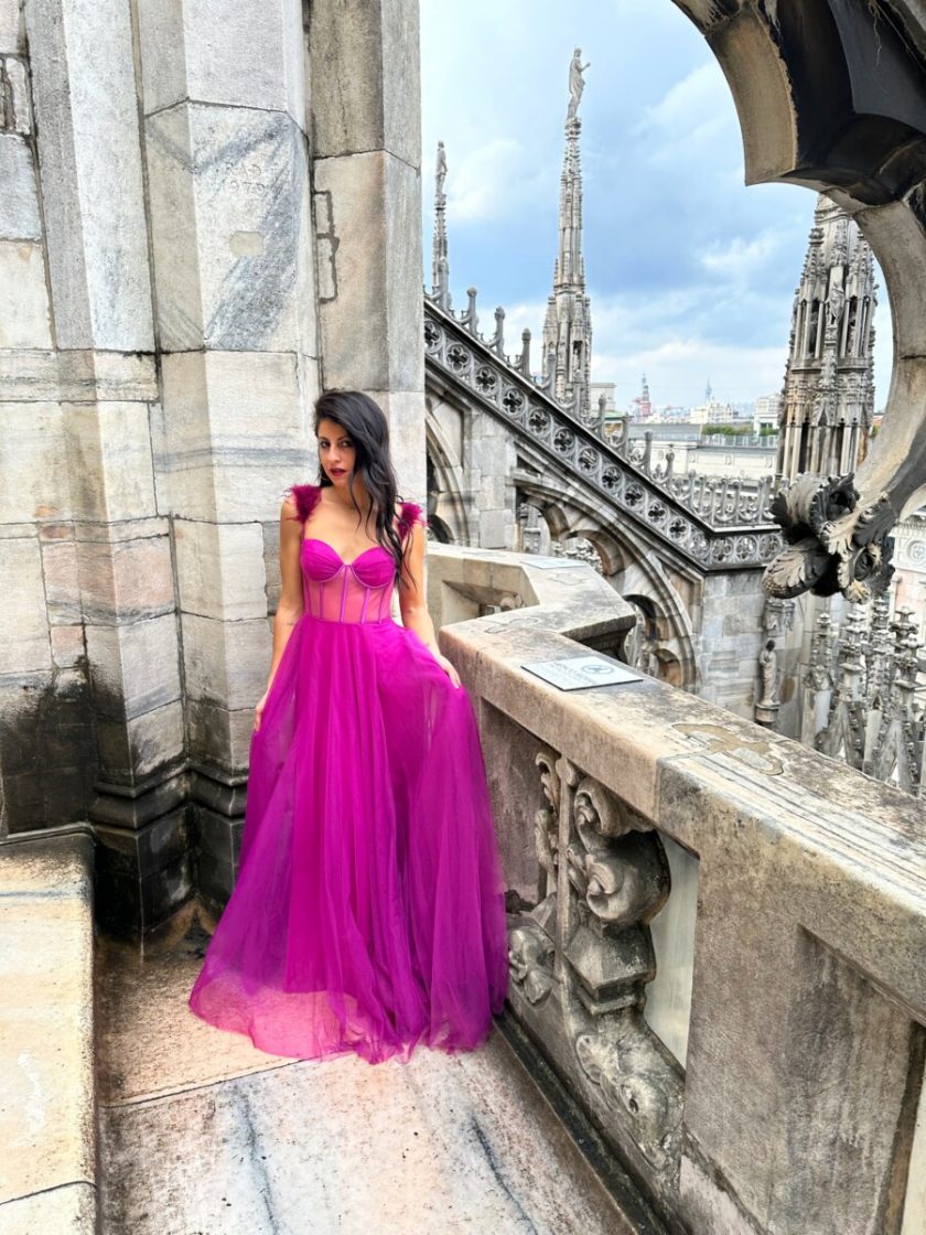 Vestido Corsé Transparecias Plumas - Imagen 17