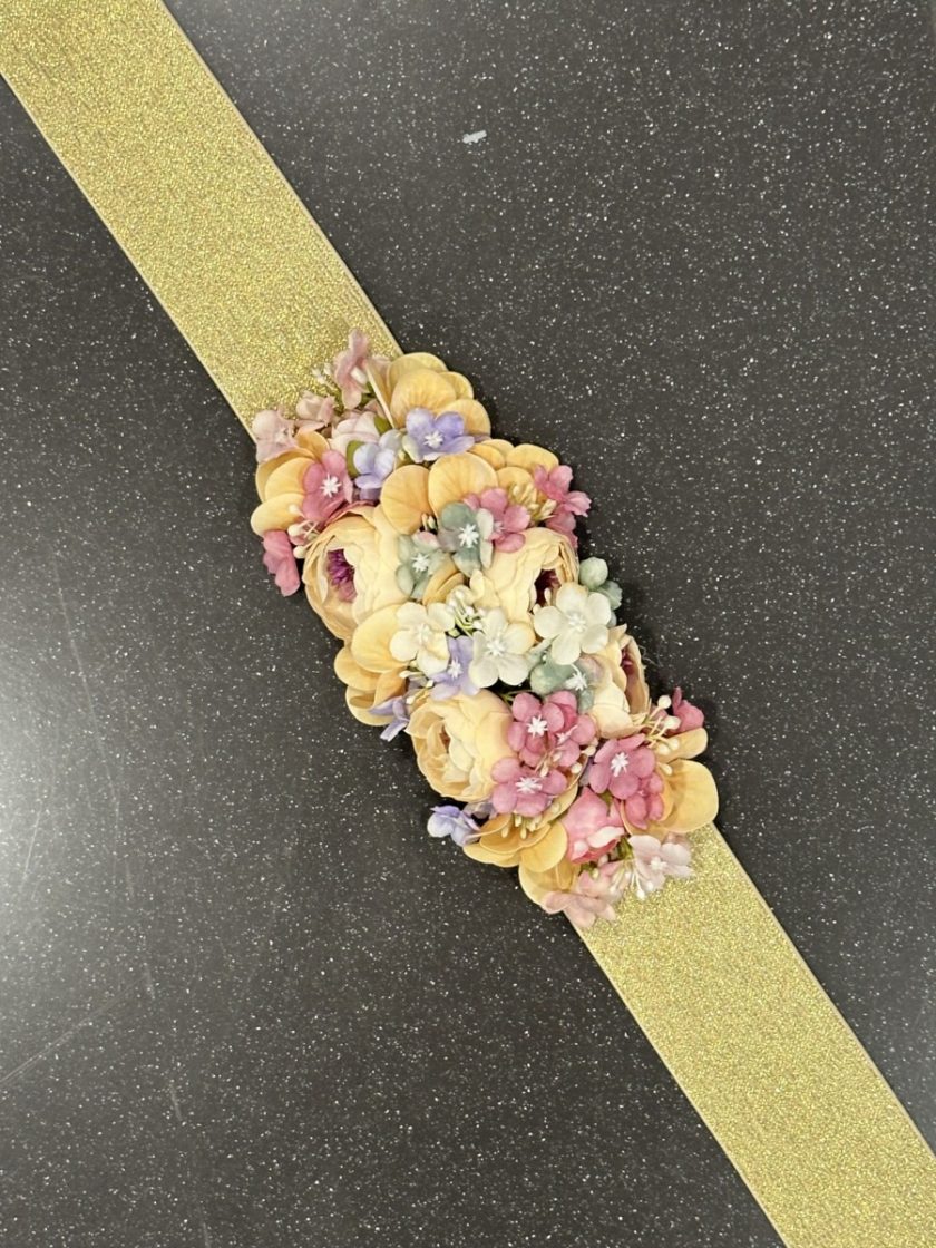 Cinturón Floral Elástico Dorado