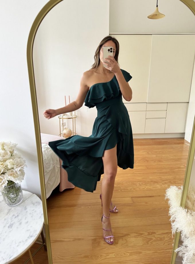 Vestido Volantes Hombros Abertura