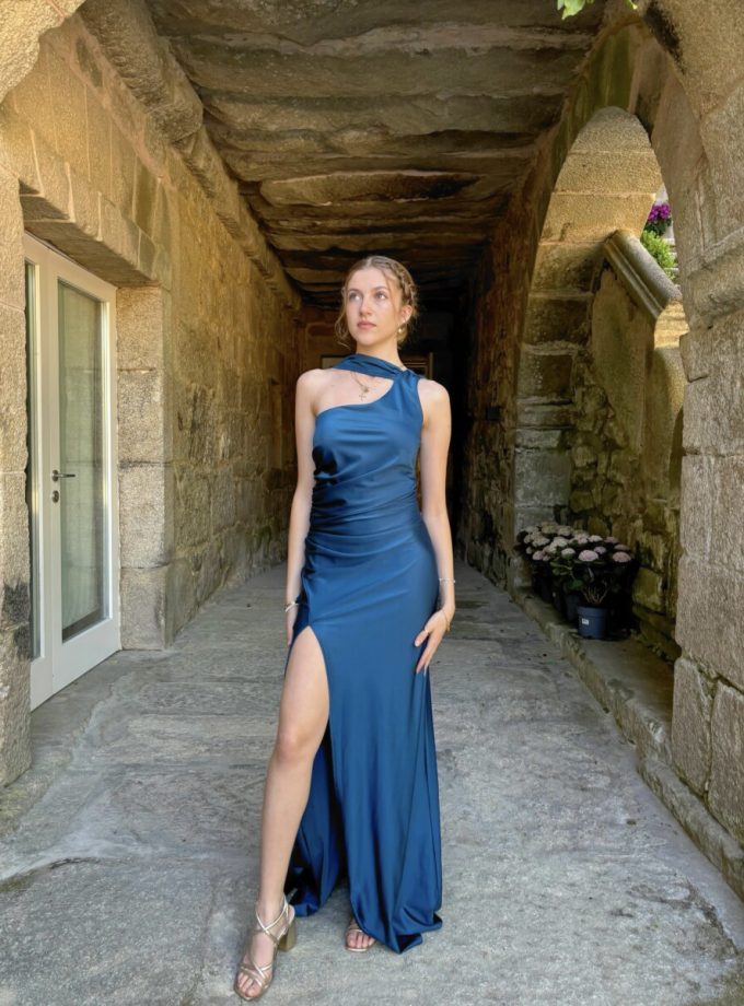 Vestido Seda Atado Cuello