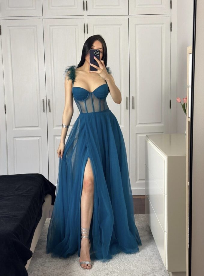 Vestido Corsé Transparecias Plumas