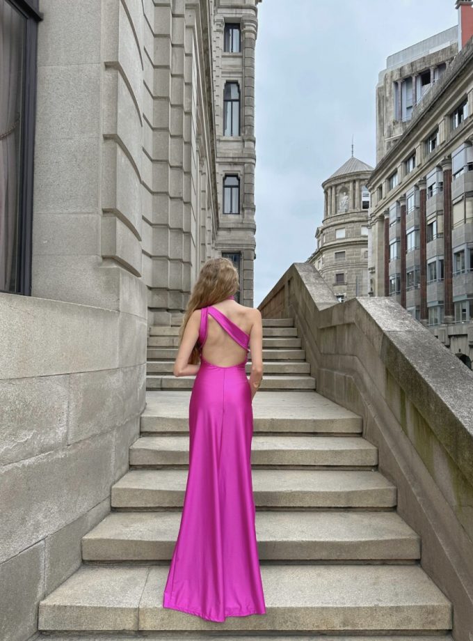 Vestido Seda Atado Cuello