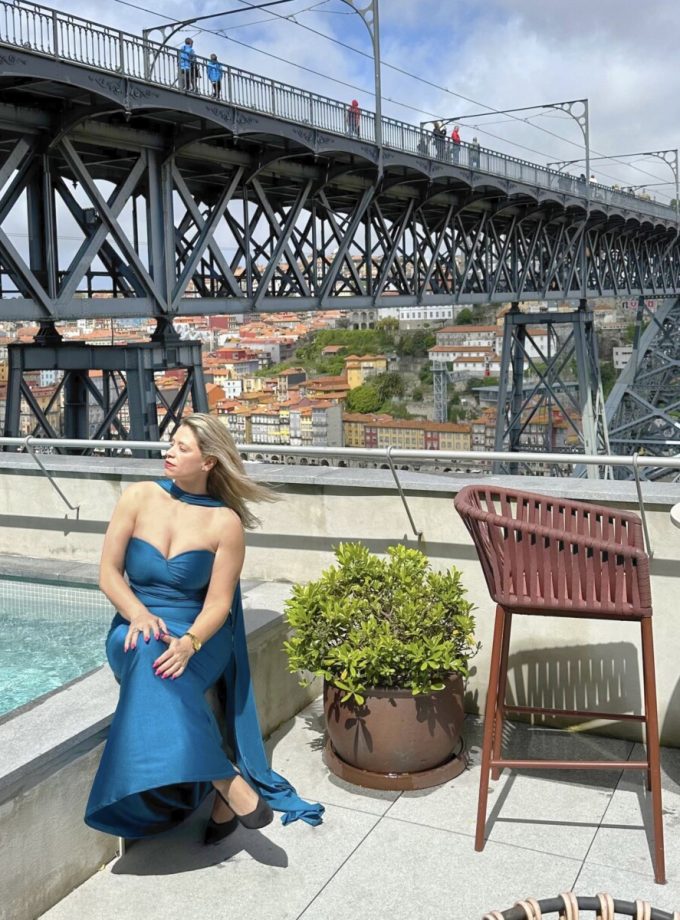 Vestido Sirena Cuello Alas