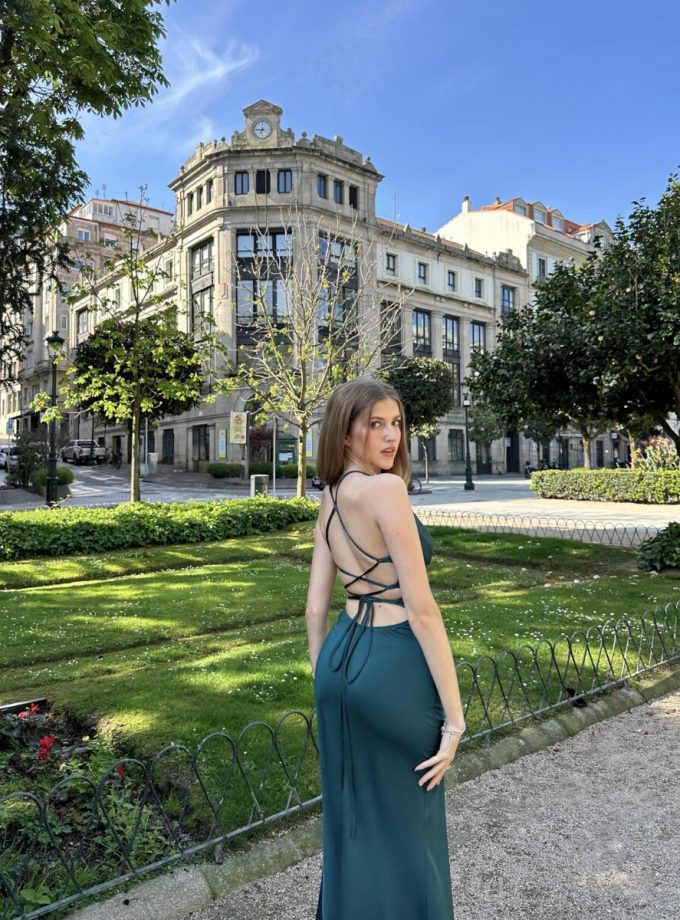 Vestido Seda Espalda Cruzada Escote triángulo