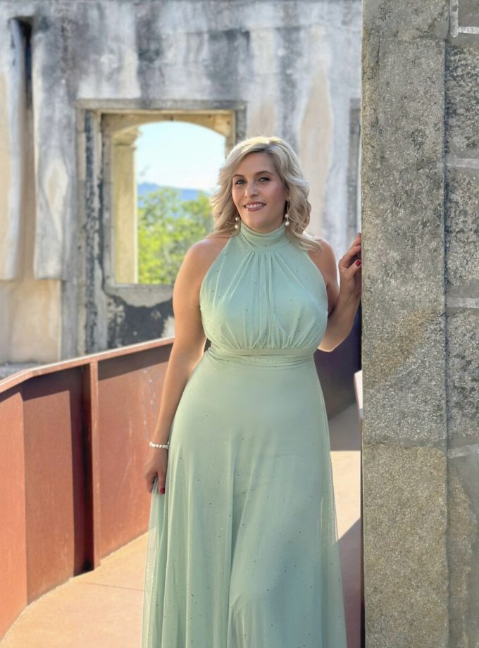 Vestido Tul Basic Halter Brillos