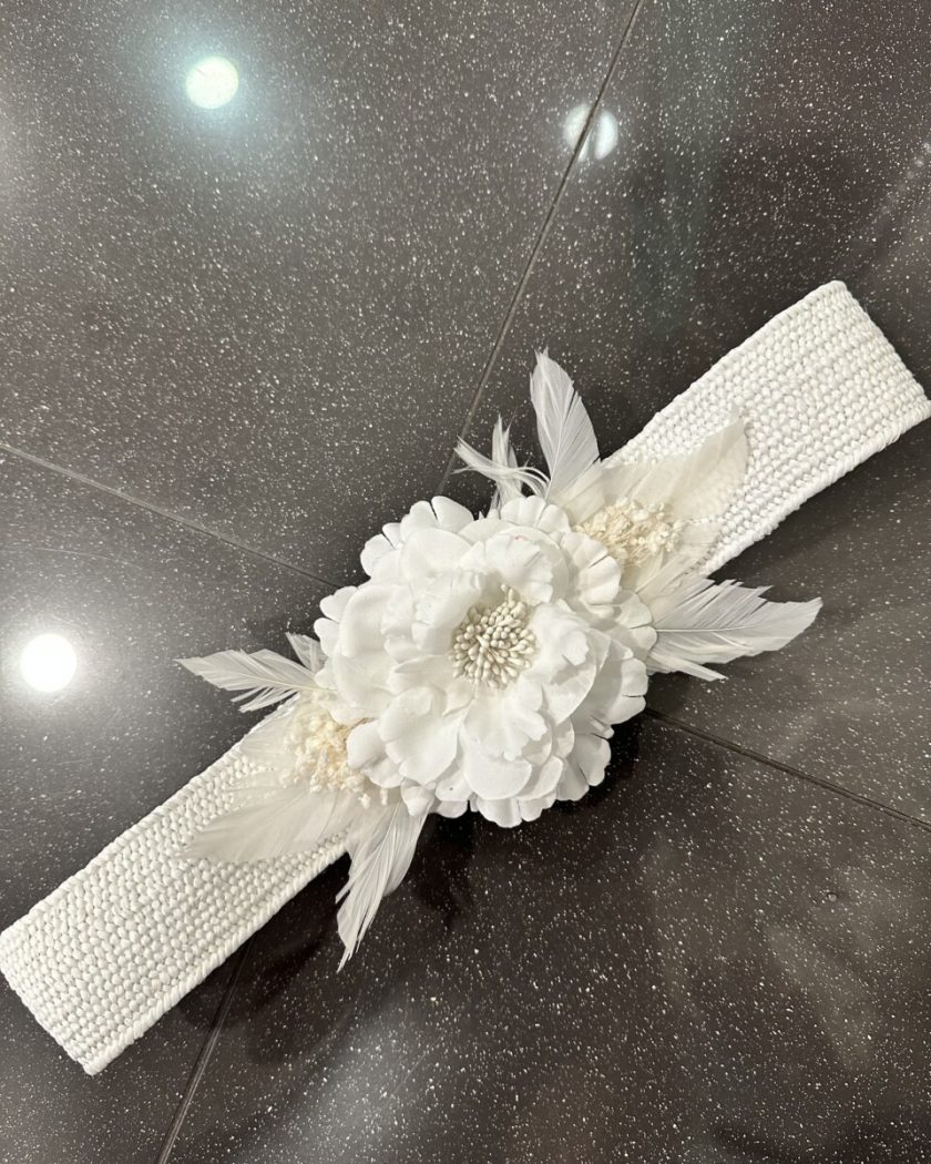 Cinturón Elástico Rafia Blanco Con Flor
