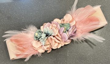 Cinturón Floral Elástico Plumas Rosa