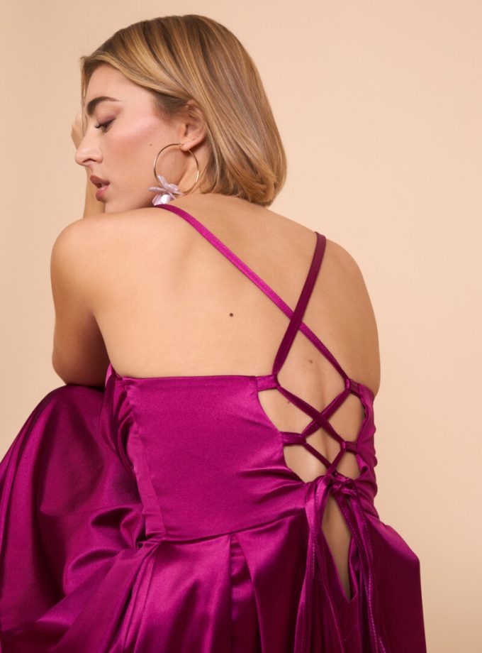 Vestido Seda Varillas Vuelo