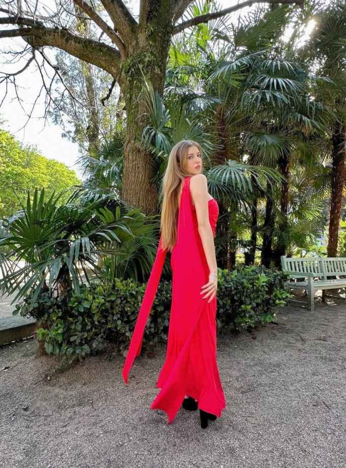 Vestido Sirena Cuello Alas