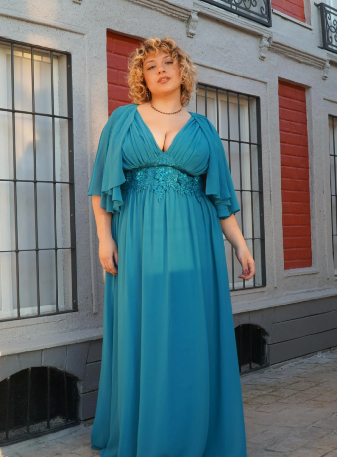 Vestido Capa Cintura Flores Curvy