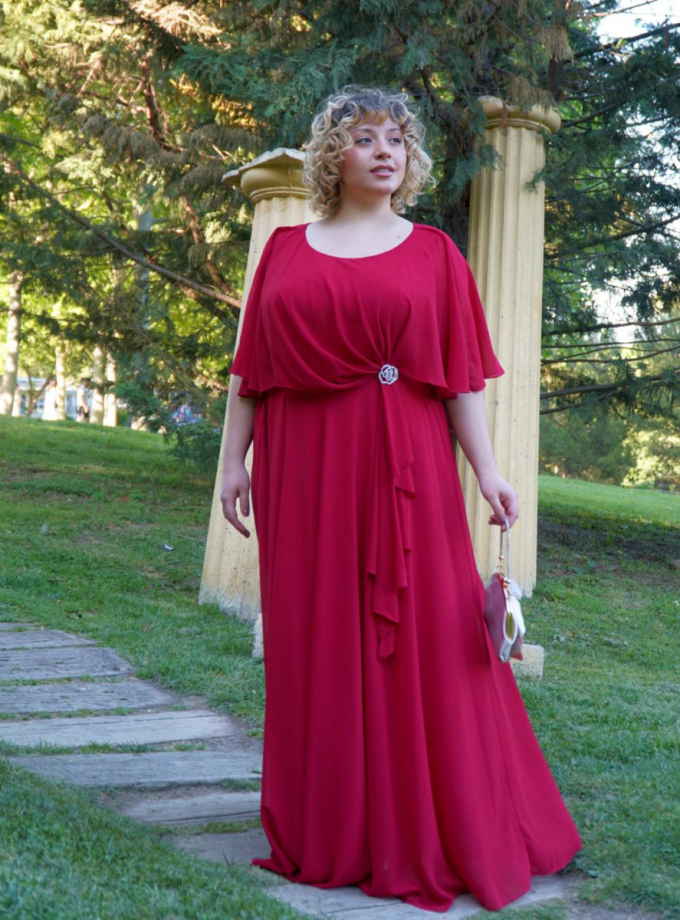 Vestido Capa Broche Flor Curvy