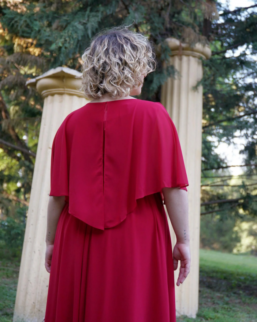 Vestido Capa Broche Flor Curvy - Imagen 3