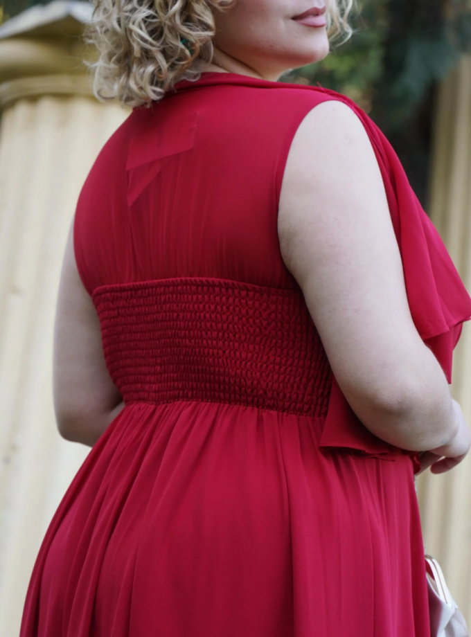 Vestido Capa Broche Flor Curvy